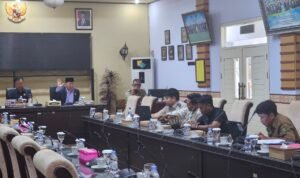 Harapan Warga Mangkupadi Tertahan, RDP Sengketa Lahan PSN Ditunda DPRD Bulungan Harapan Warga Mangkupadi Tertahan, RDP Sengketa Lahan PSN Ditunda DPRD Bulungan