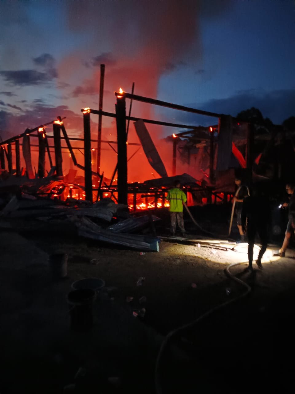 Kebakaran Hanguskan Tiga Rumah Warga di Long Peso, Kerugian Ditaksir Capai Rp700 Juta