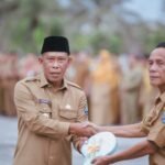 Perkuat Kesiapsiagaan Bencana, Bupati Bulungan Serahkan Truk Serbaguna BNPB saat Apel Gabungan OPD Perkuat Kesiapsiagaan Bencana, Bupati Bulungan Serahkan Truk Serbaguna BNPB saat Apel Gabungan OPD