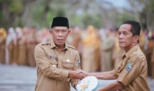 Perkuat Kesiapsiagaan Bencana, Bupati Bulungan Serahkan Truk Serbaguna BNPB saat Apel Gabungan OPD
