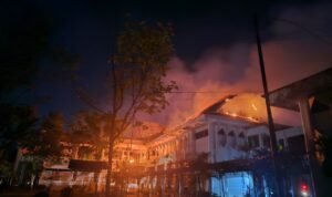 Kebakaran Hebat di Kantor Bupati Bulungan, Setengah Gedung Utama Hangus Dilalap Api