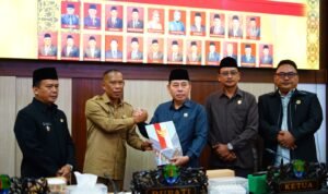 Rapat Paripurna DPRD