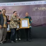 Bupati Syarwani Terima Anugerah Sahabat Pers Nasional