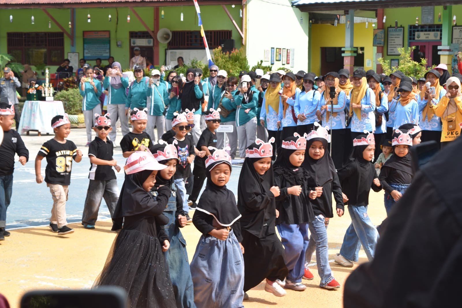 Buka PORSENI PAUD di Bunyu, Bupati Syarwani Komitmen Dorong Kesejahteraan Guru Buka PORSENI PAUD di Bunyu, Bupati Syarwani Komitmen Dorong Kesejahteraan Guru