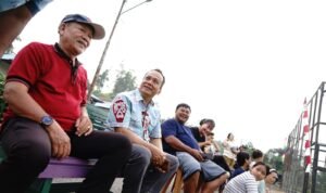 Duduk Bersama Warga, Wabup Kilat Saksikan Final Sepak Bola HUT ke-19 Desa Tengkapak